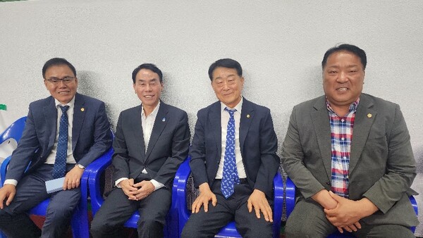이자형 서울시태권도협회 회장, 장길선 구례군수, 박경환 전라남도태권도협회 회장, 김수철 구례군의회 부의장